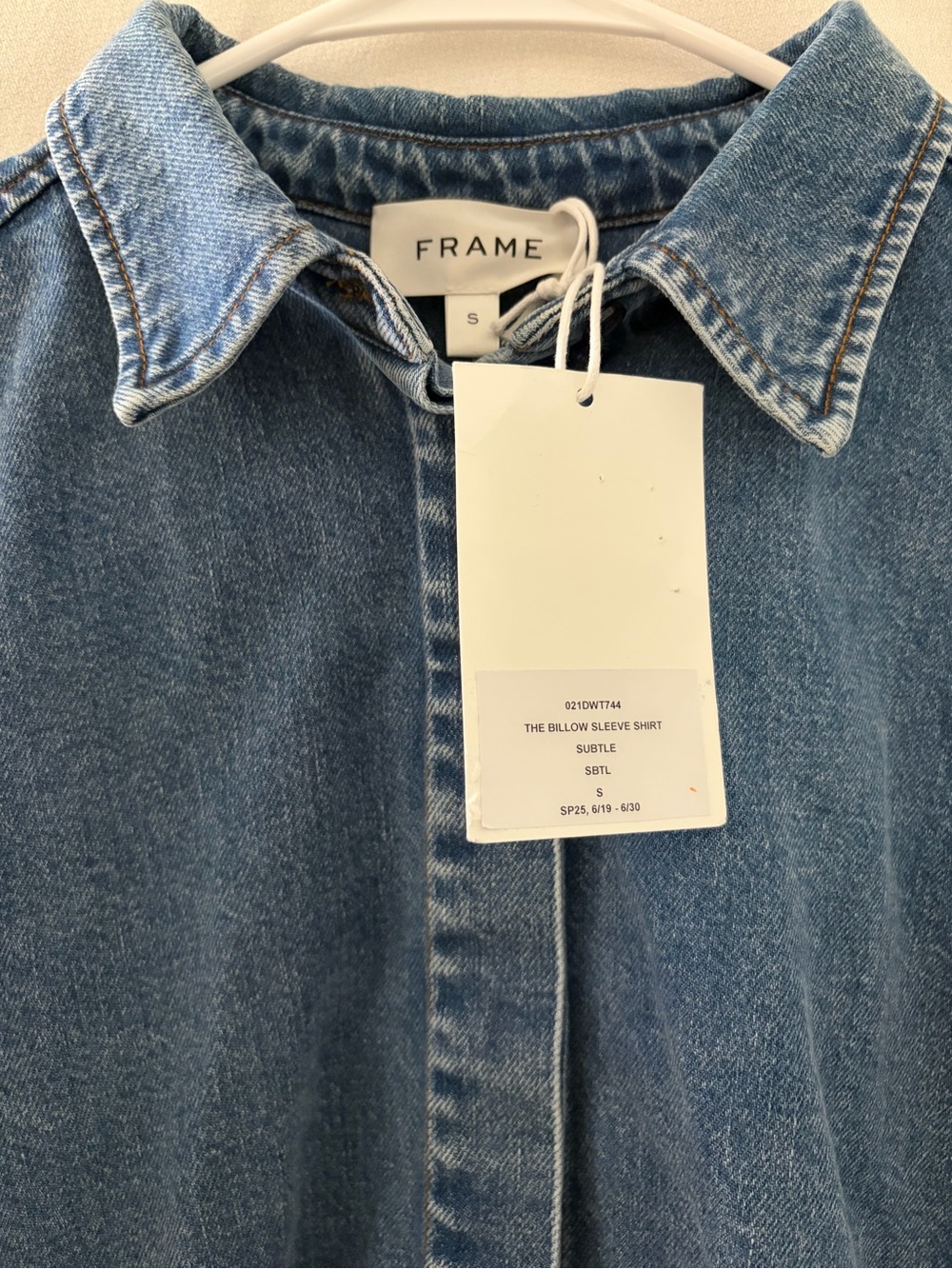 FRAME The Billow Sleeve Shirt Size S Subtle Blue NWT
